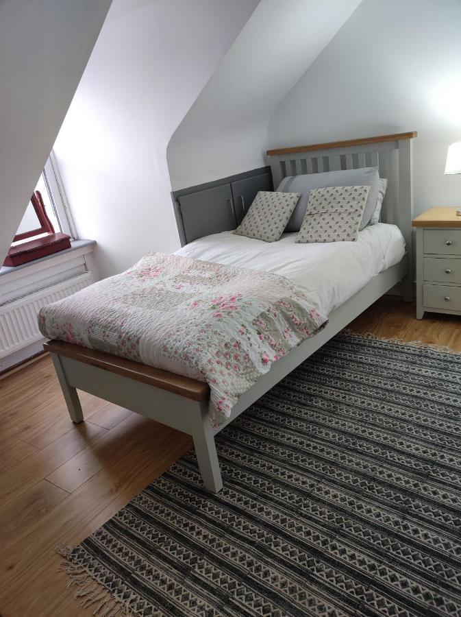 Ferguson'S Traditional Townhouse Dunkineely Extérieur photo