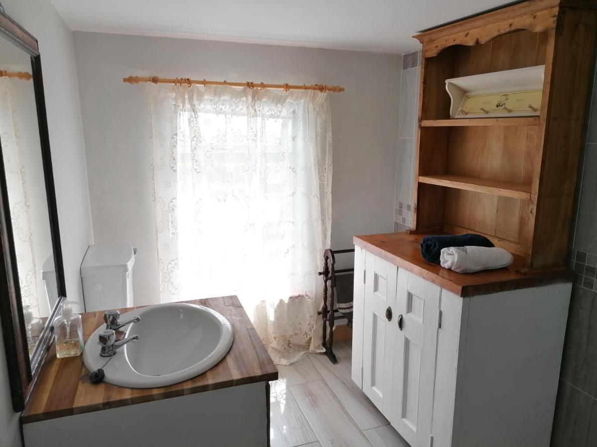 Ferguson'S Traditional Townhouse Dunkineely Extérieur photo