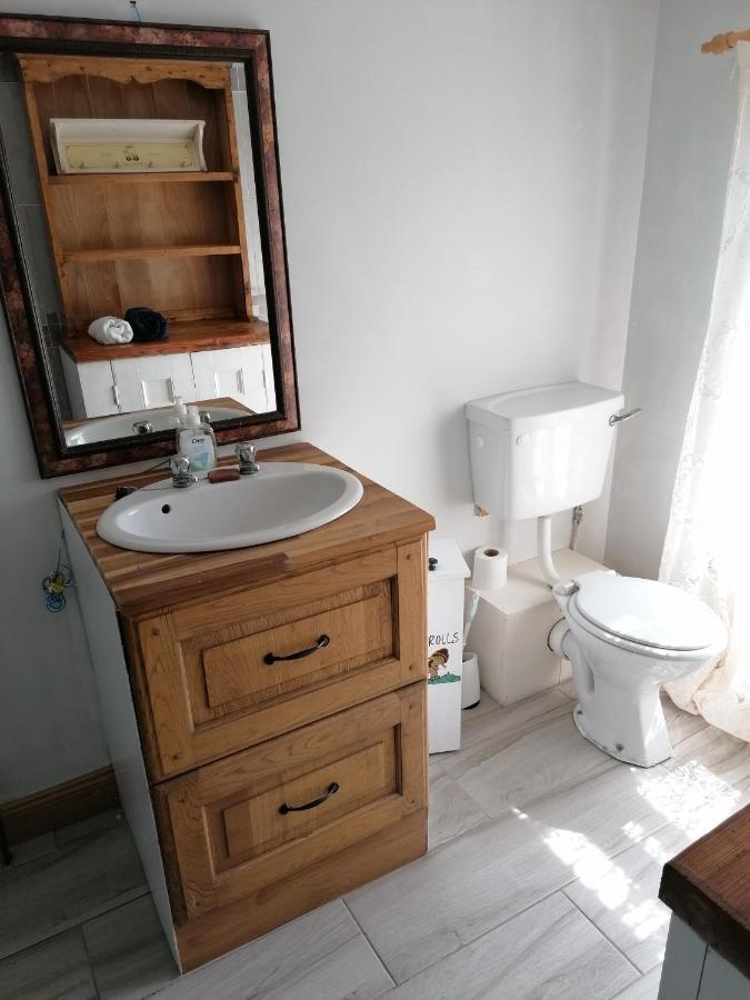 Ferguson'S Traditional Townhouse Dunkineely Extérieur photo
